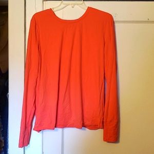 Athleta split back shirt
